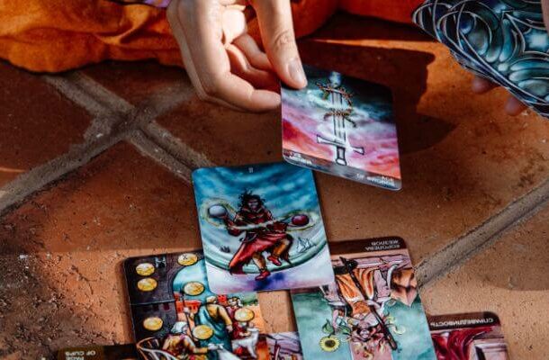 psychic tarot card reading